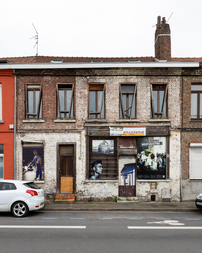 Photographie d'architecture Lille, commerce ancien, abandonné. ©Thomas Karges