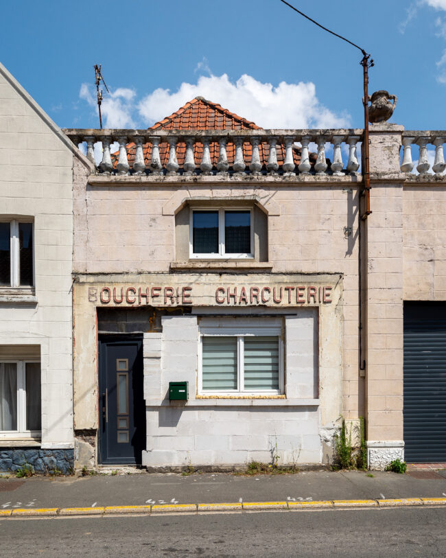 Photographie d'architecture Lille, commerce ancien, abandonné. ©Thomas Karges